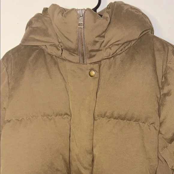 Banana Republic  Puffer Jacket - Picture 4 of 13
